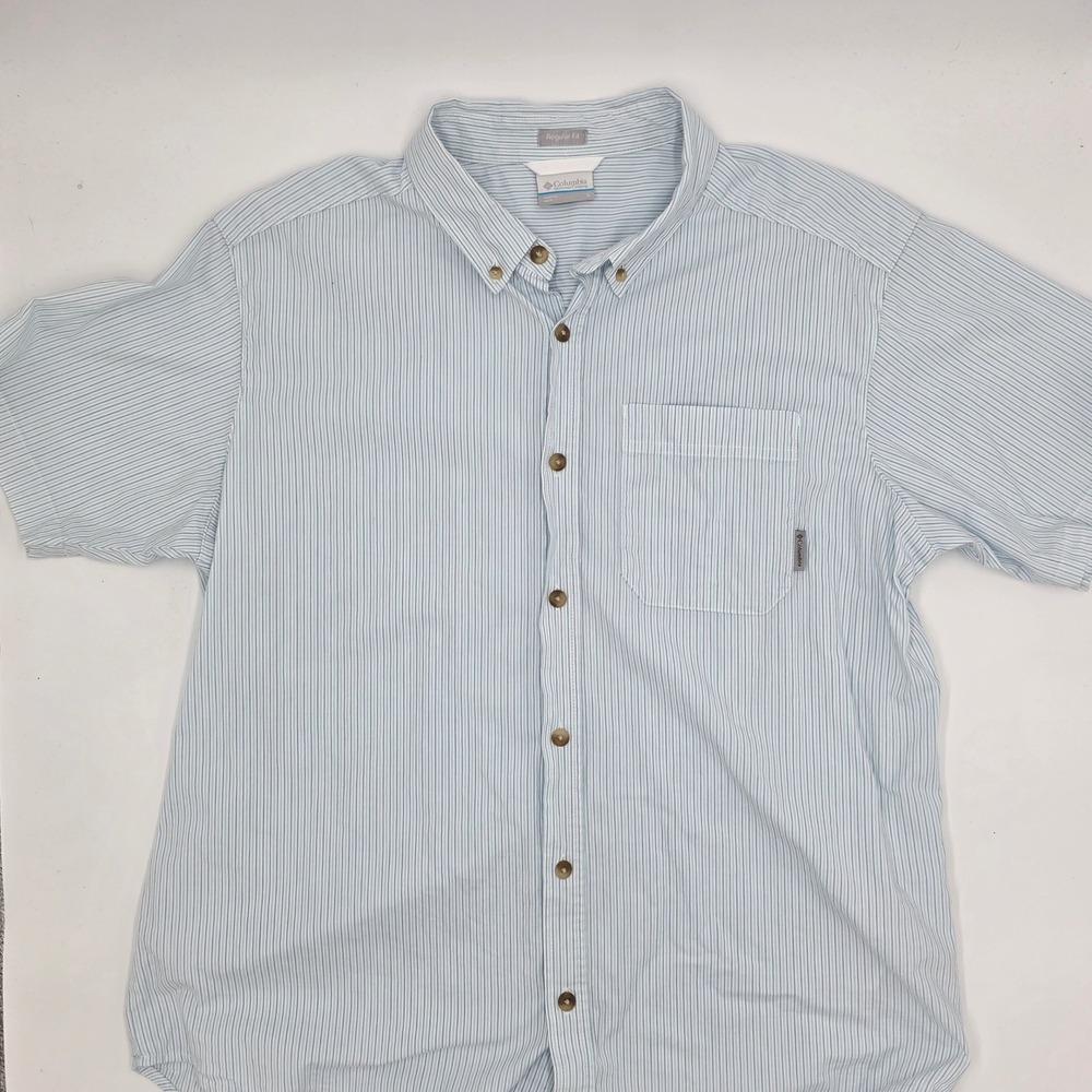 Columbia Mens Regular Fit Short Sleeve Pinstripe Button Down Shirt Blue White L